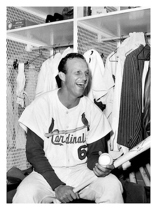 Stan Musial breaks Babe Ruth extra base hit record.