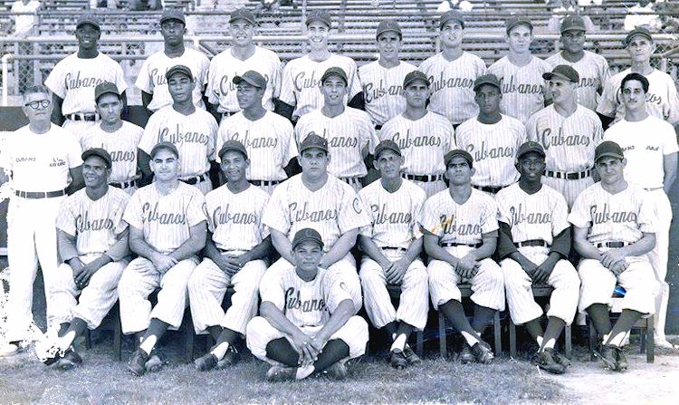 1957 Havana Sugar Kings Mike Cuellar 2nd row 4th from left.