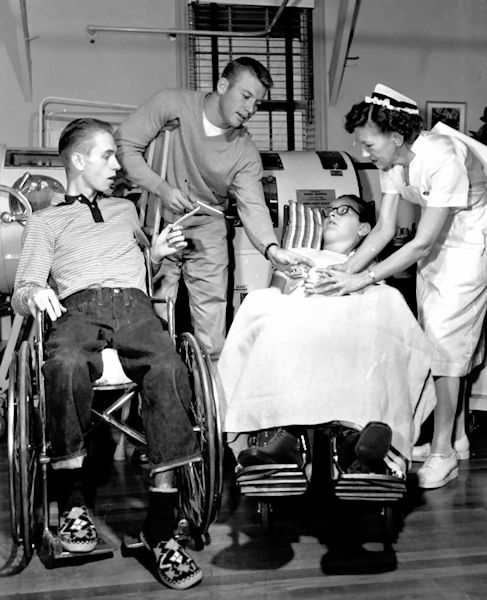 default.jpg mantle nov 1953 polio ward.jpgCres.jpg